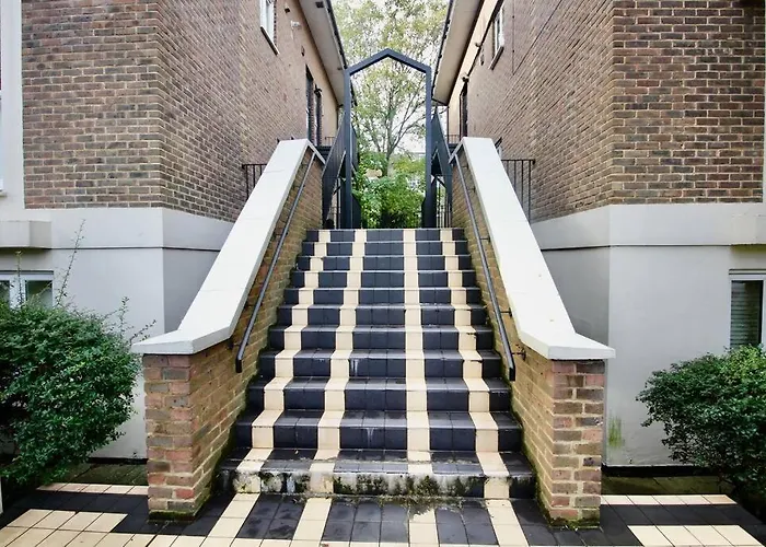 -Air Con- Cute 2Bd Flat 1 Min Maida Vale Station!